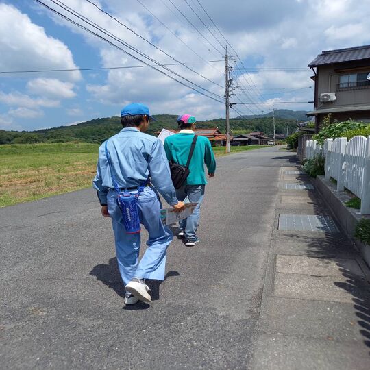 チラシ配り